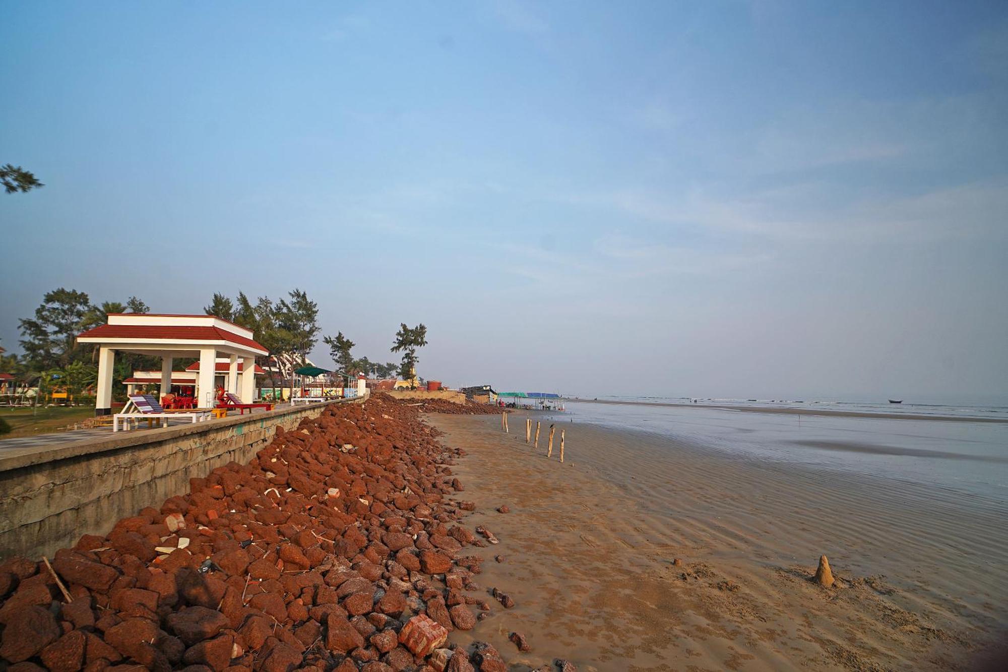 Santiniketan Hotel And Resort !! On Beach Family Resort !! Mandarmani Exteriör bild